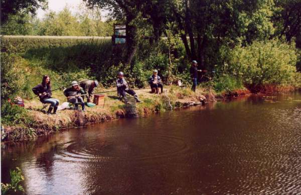 Cours de pratique au bord de l'eau, � la CoMiRen.