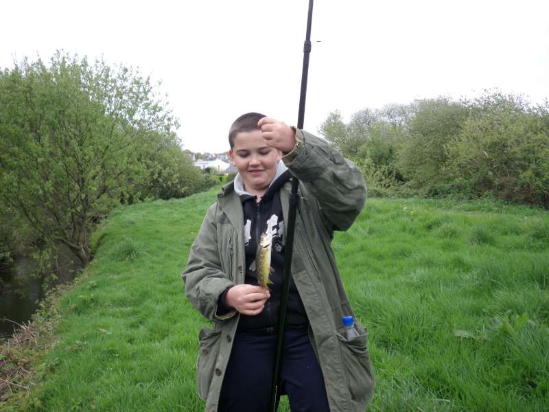 Premi�re truite au ver.