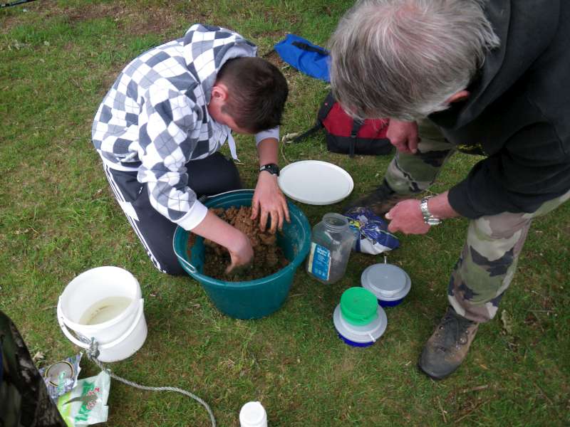 Thomas pr�pare l'amorce.