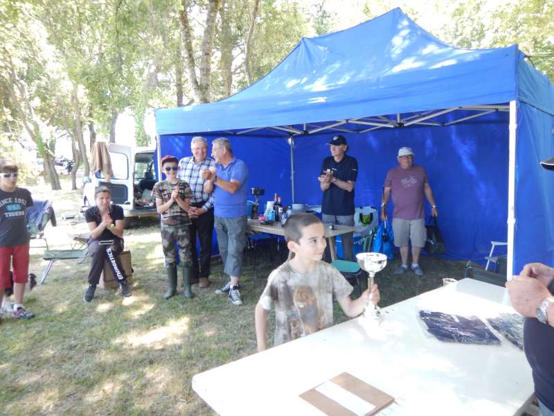 Premier: ETHAN! Bravo l'artiste!