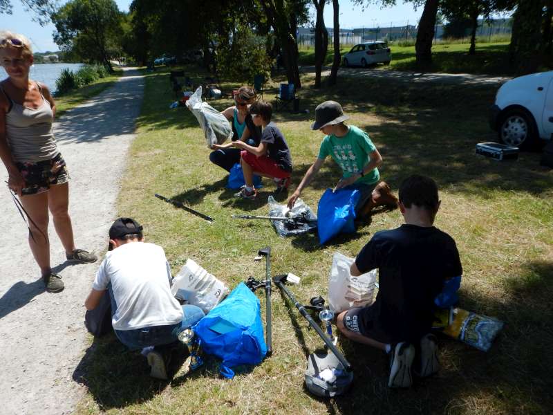 Instant tr�s attendu: le d�ballage des cadeaux