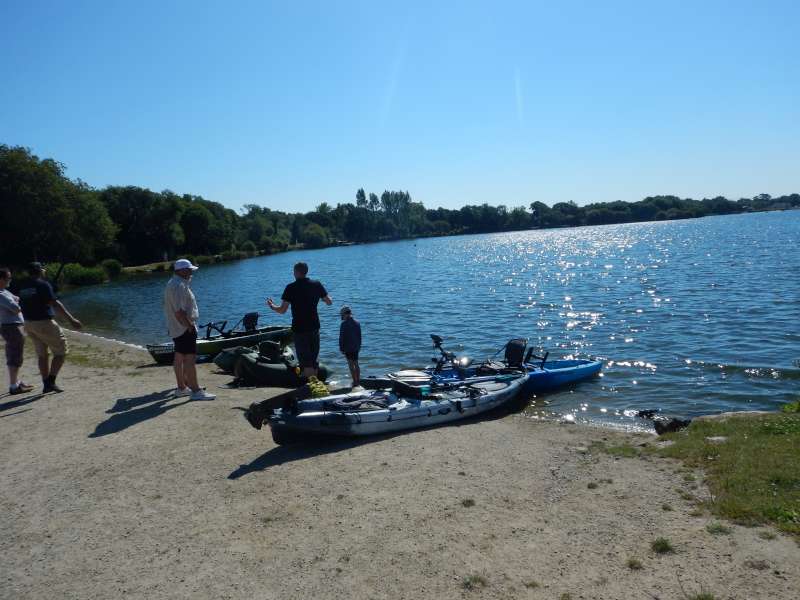 Pendant ce temps, on essaie les kayaks