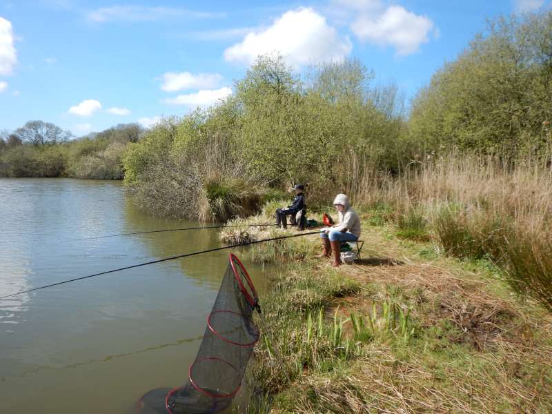 Les poissons n'ont qu'� bien se tenir...
