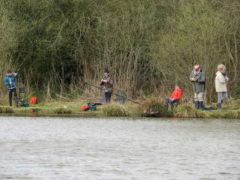 Le vent se l�ve, mais nos p�cheurs sont motiv�s