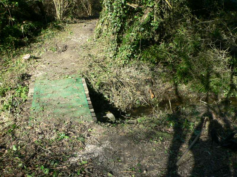Ancien pont avec les vieilles buses .