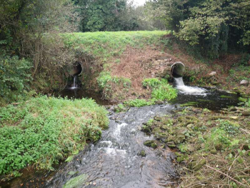 fin de chantier aux buses de Pont du Ch�teau.