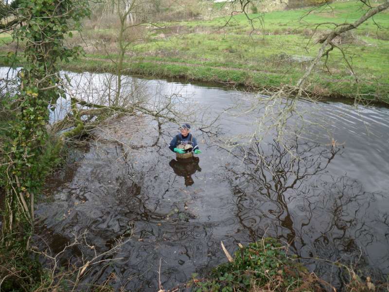 Jo�l � la confluence du bief.