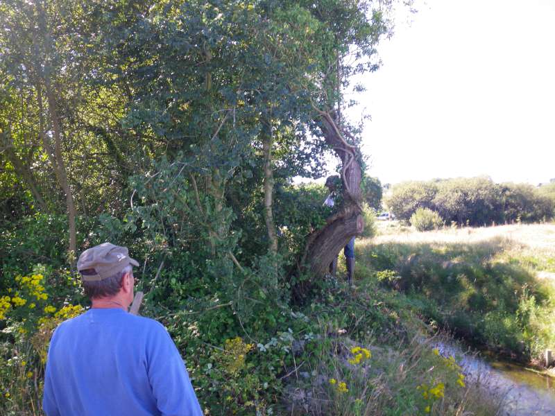 Passage interdit m�me pour les p�cheurs.