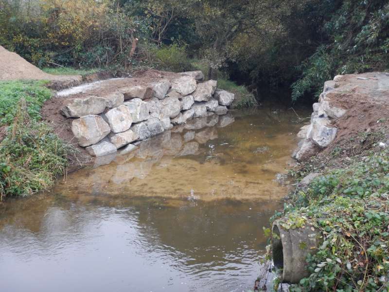 Consolidation des berges et confection des appuis