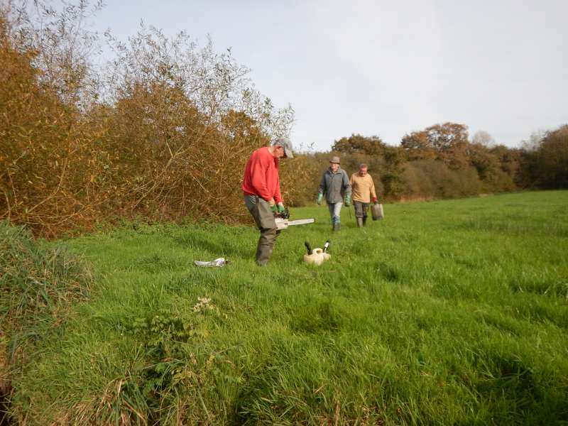 2-Jo�l, Jean No�l, et Roland aff�tent leurs armes