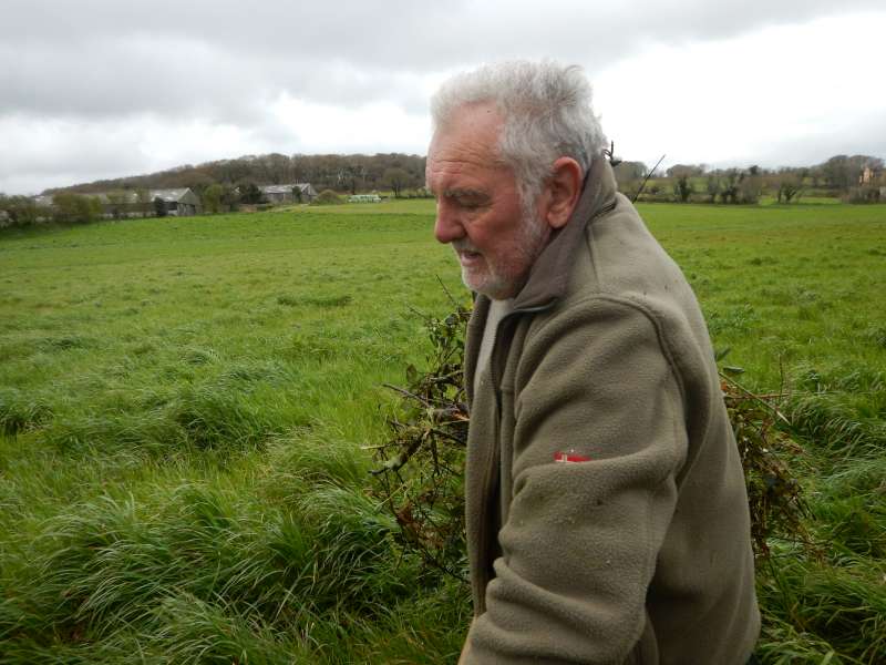 Lucien, avec un beau fardeau
