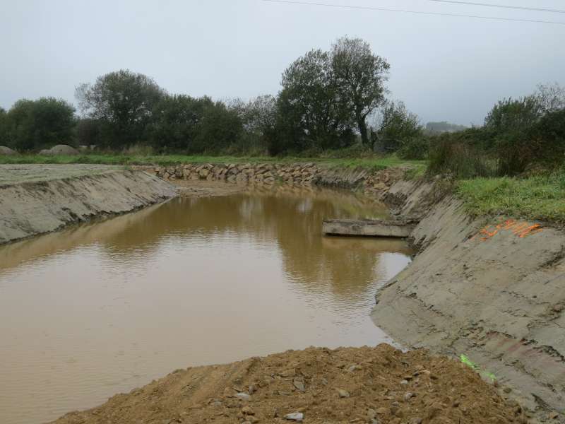 ici, une cache � poissons