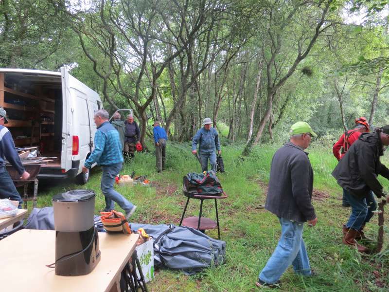 Arriv�e de l'�quipe, tout le monde est sur le pont!
