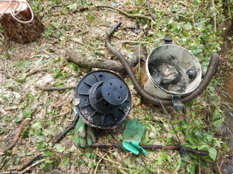 Tiens??? Un aspirateur! Il n'y a pourtant pas d'habitation ici...