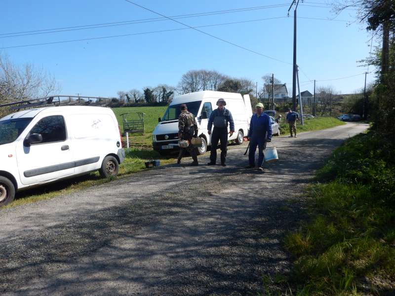 Arriv�e des b�n�voles au point de rendez-vous.