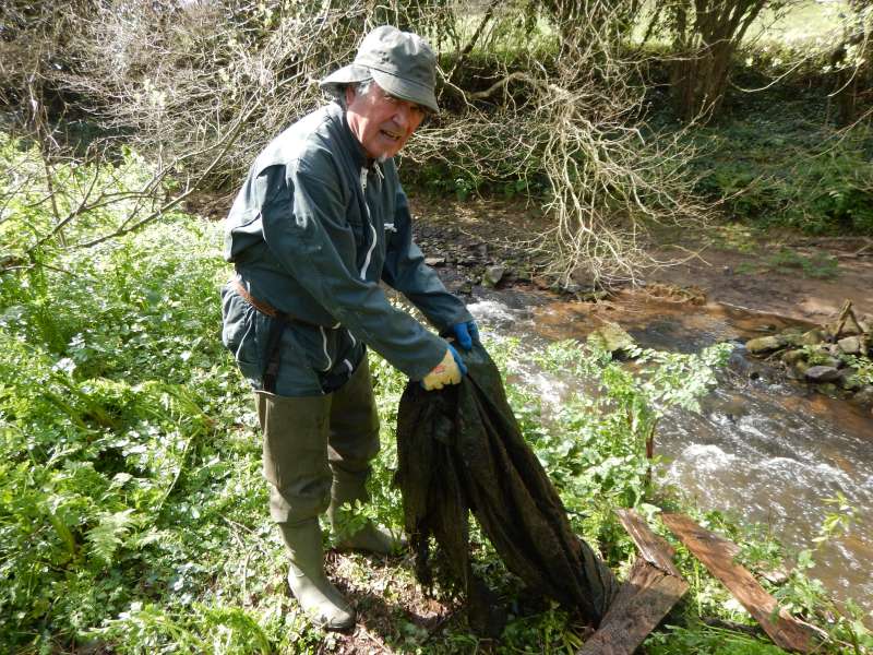 Une b�che d'ensilage, et des planches p�ch�es par Jean Pierre