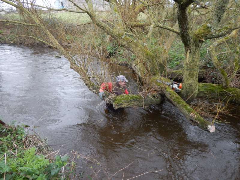 Jo�l joue � cache-cache avec sa machine